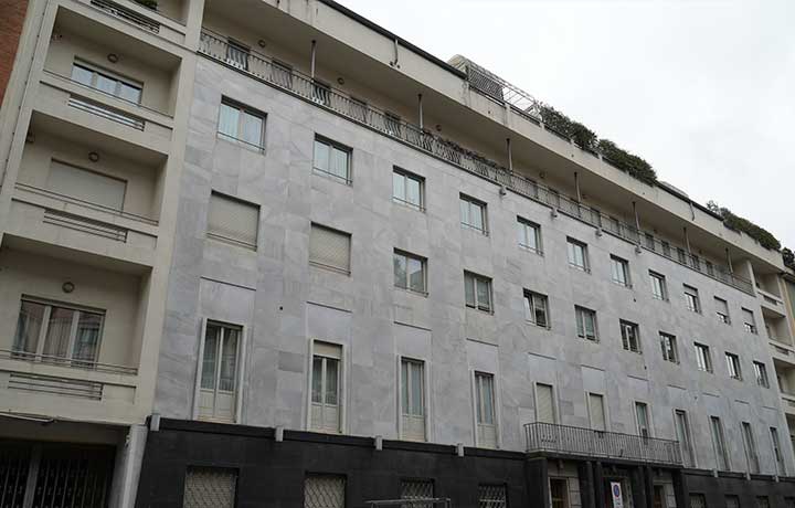     Building with 36 flats in Milan
